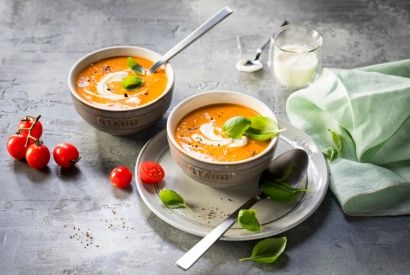 Zupa pomidorowa z dodatkiem ginu